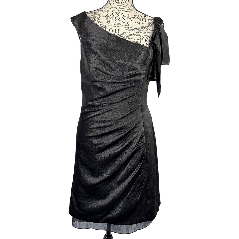 White by Vera Wang Dress Women's Size 8 Black One Shoulder Bow Cocktail Dress